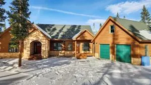 4BR Blue River Retreat with Hot Tub - Blue River