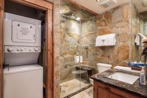 1BDR Condo with Stunning Décor Heart of Downtown