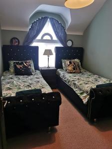 Palm Cove Bundoran Luxurious Sea View Balcony Free Wifi Netflix Sleeps 5