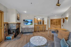 Steps From Ski Lift Garage Parking Included
