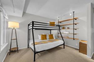 City Center 2BDR, Ski In - Close to Lift