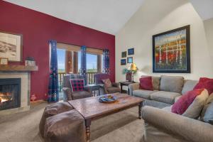 Ski In Ski Out 3BR Steps from Ski Resort