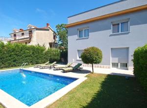 Ferienhaus mit Privatpool für 8 Personen ca 150 qm in Pula-Fondole, Istrien Istrische Riviera