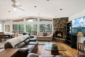 Bright 3BDR Near Beach and Slopes - Reno