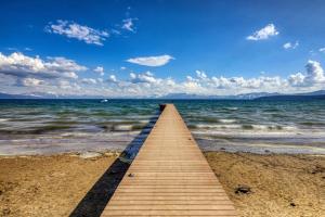 Lakeside Studio Steps from the Beach