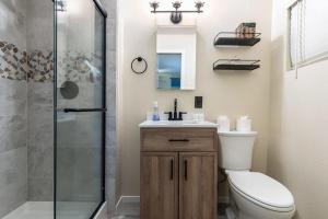 Classic 3BD Tahoe Cabin with Hot Tub