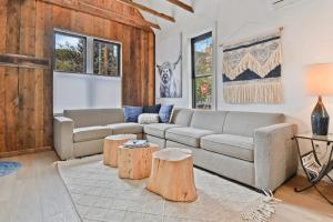 Stylish Downtown 2BD Walk to Chairlifts