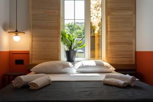 Newly Renovated Modern 2BR Apartment near Fabrika