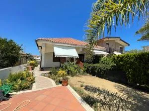 Villa Acacie Capì - Bertuccia