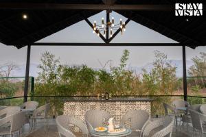 StayVistas Oasis Of Solace - Mountain-View Villa with Pool Deck, Kids Zone, Turf & Gazebo