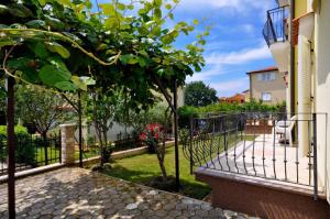 Ferienwohnung für 2 Personen ca 30 qm in Novigrad, Istrien Istrische Riviera - b44485