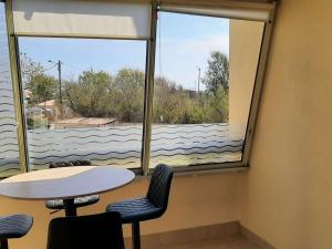 Appartement rénové 4 pers avec loggia et parking, à 50m de la plage! - FR-1-326-757