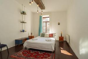 Cozy 2BR Apt Near Fabrica - By Wehost