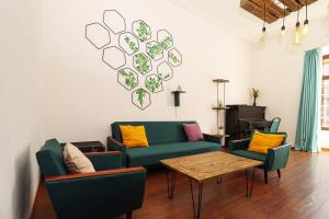 Cozy 2BR Apt Near Fabrica - By Wehost