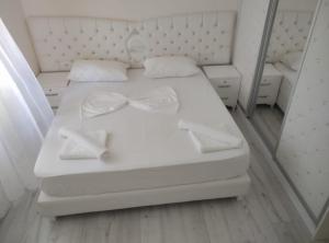 RONDO Guesthouse - 4-star hotels in Gjirokastër