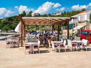 Ferienwohnung für 4 Personen ca 60 qm in Maslenica, Dalmatien Norddalmatien