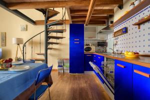 ampio loft con wi-fi a 50 metri dal mare