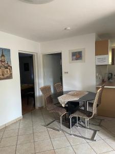 Ferienwohnung für 3 Personen ca 35 qm in Privlaka, Dalmatien Norddalmatien