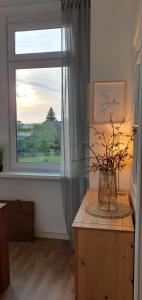 JanPartment - geräumig - W-LAN - Natur - Garten - Entspannung - zentral - 10 Min WV-Werk - Carport - 24h CheckIn