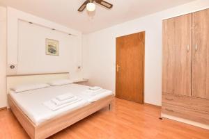 Ferienwohnung für 4 Personen ca 70 qm in Baska Voda, Dalmatien Mitteldalmatien