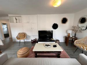 Appartements Large Apartment in City Center : photos des chambres