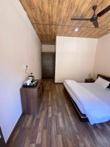 Bhagirathi Resort by Aikyam
