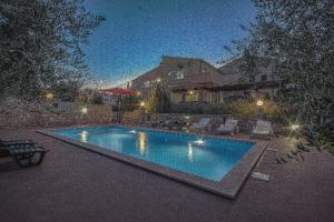 Ferienhaus mit Privatpool für 8 Personen ca 210 qm in Pavicini, Istrien Südküste von Istrien