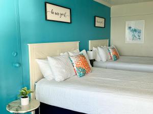 Sea La Vie Oceanfront Studio