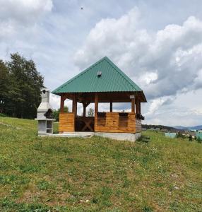 Bungalow in Mountain 2