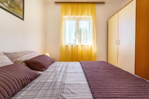 Ferienwohnung für 5 Personen ca 50 qm in Srima, Dalmatien Norddalmatien - b60471 