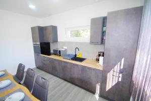 Ferienhaus mit Privatpool für 7 Personen ca 120 m in Šišan, Istrien Medulin und Umgebung