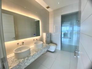 The View Luxury Condominium Karon