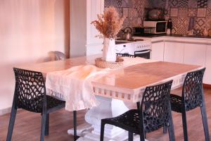 Casa completa con pileta privada y patio