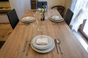 Corno Grande - spacious apartment - 2 baths - Wi Fi- city center - free parking