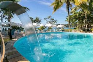 Excelente apartamento nr 317, 2dormitórios, Pé na Areia Praia das Toninhas com Piscina