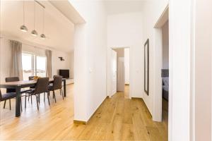 Ferienwohnung für 4 Personen ca 100 qm in Privlaka, Dalmatien Norddalmatien