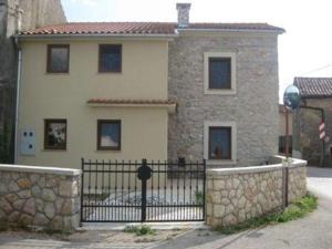 Kroatien, Insel Krk - Villa mit Schwimmbad 