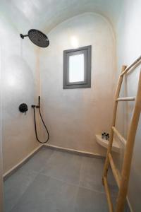 Deluxe Suite Sea View With Jetted Tub Bvs Oia Santorini