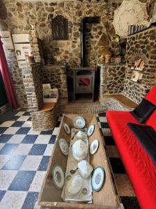 Gite Bellevue de charme avec cheminée et bois à disposition