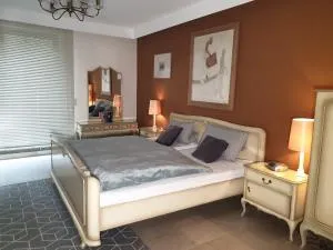 Traumhaus im Wald - Тутцинг