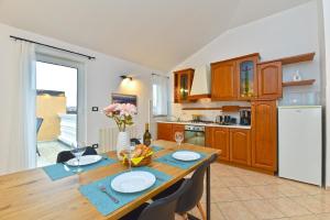 Ferienwohnung für 4 Personen ca 60 qm in Galižana, Istrien Istrische Riviera - b53976 