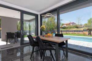 Ferienhaus mit Privatpool für 6 Personen ca 150 qm in Županići, Istrien Binnenland von Istrien