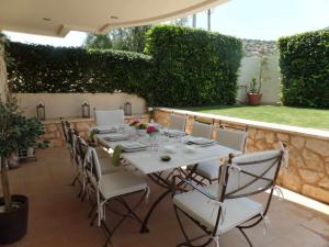 Guest apartment within a villa in Lagonissi