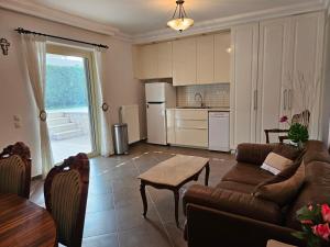 Guest apartment within a villa in Lagonissi