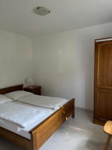 Ferienwohnung für 3 Personen ca 50 qm in Privlaka, Dalmatien Norddalmatien
