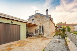 Ferienhaus mit Privatpool für 6 Personen ca 140 qm in Marčana, Istrien Südküste von Istrien