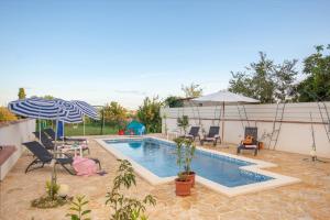 Ferienhaus mit Privatpool für 6 Personen ca 140 qm in Marčana, Istrien Südküste von Istrien