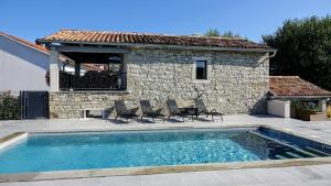 Ferienhaus mit Privatpool für 6 Personen ca 57 qm in Zarecje, Istrien Binnenland von Istrien 