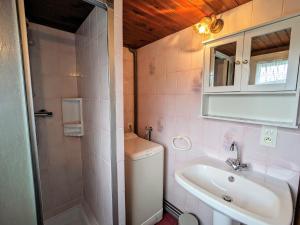 Maisons de vacances Gite Laveline-du-Houx, 2 pieces, 3 personnes - FR-1-589-141 : photos des chambres