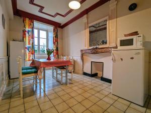 Maison indépendante avec terrasse et jardin clos à Yssingeaux, proche loisirs et commerces - FR-1-582-144